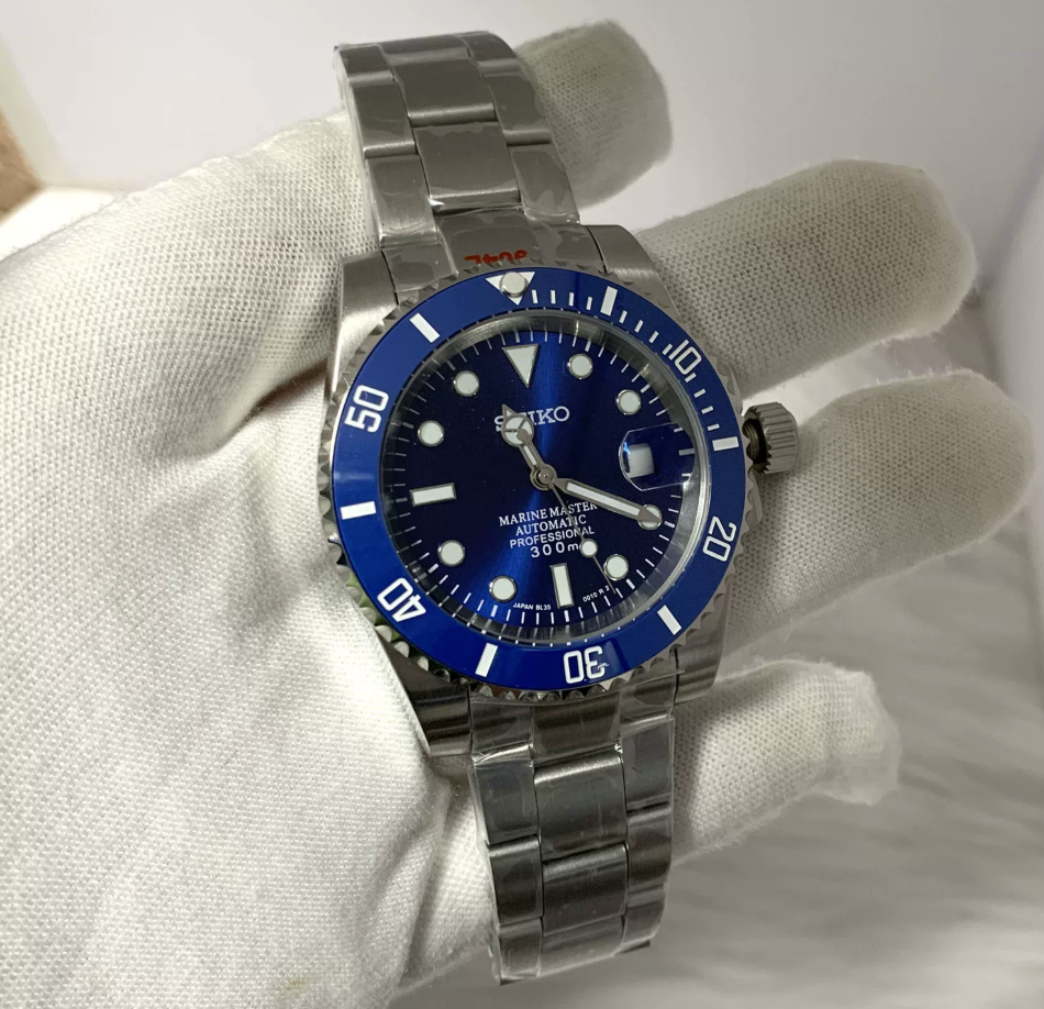 GMT Marine Blue — Blue bezel, deep blue sunburst dial
