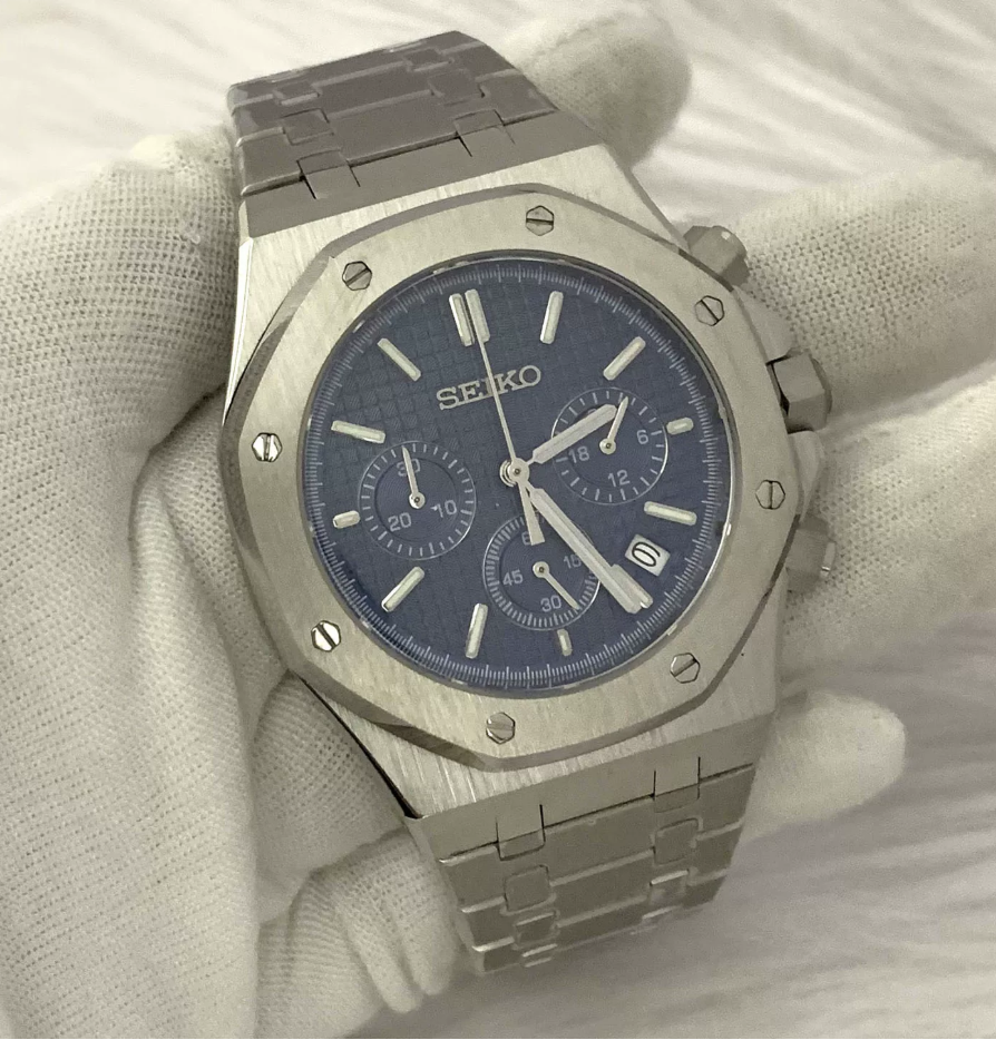 Octagon Azure — Steel case, deep blue tapisserie dial