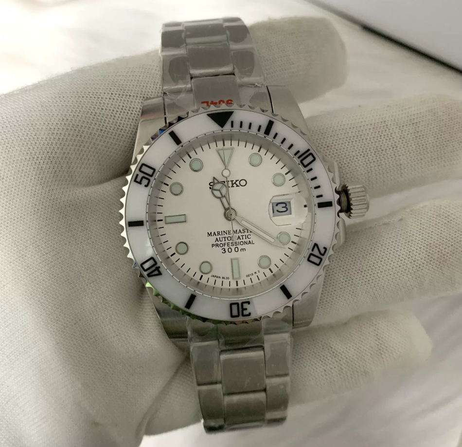 GMT Ceramic White — White bezel, gloss white dial